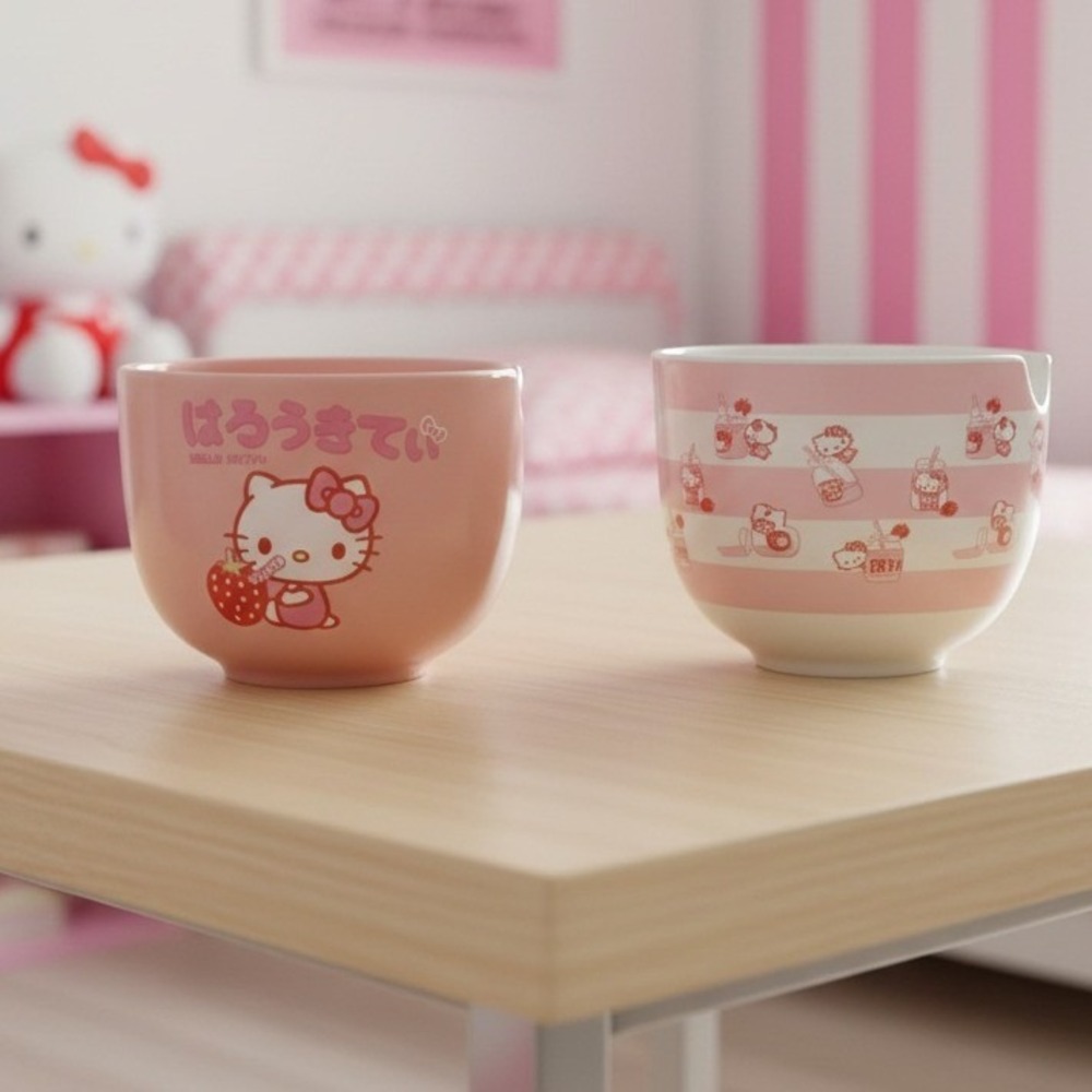 Hello Kitty Ramen Bowl With Chopsticks Strawberry Milk White Soup White Pink NEW